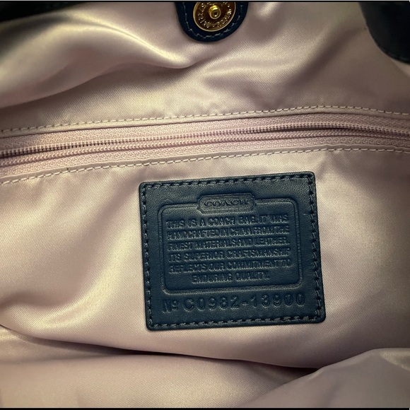 Coach Blue Patent Leather Hobo Shoulder Bag Many Compartments - Picture 4 of 4